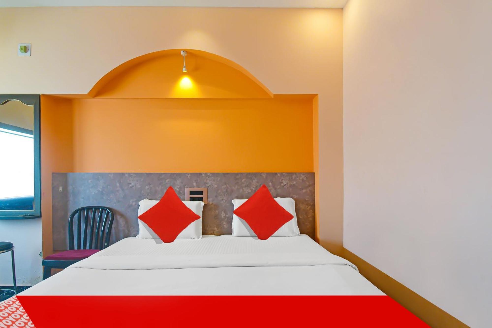 Oyo Flagship Hotel Sea Garden Puri Exterior photo
