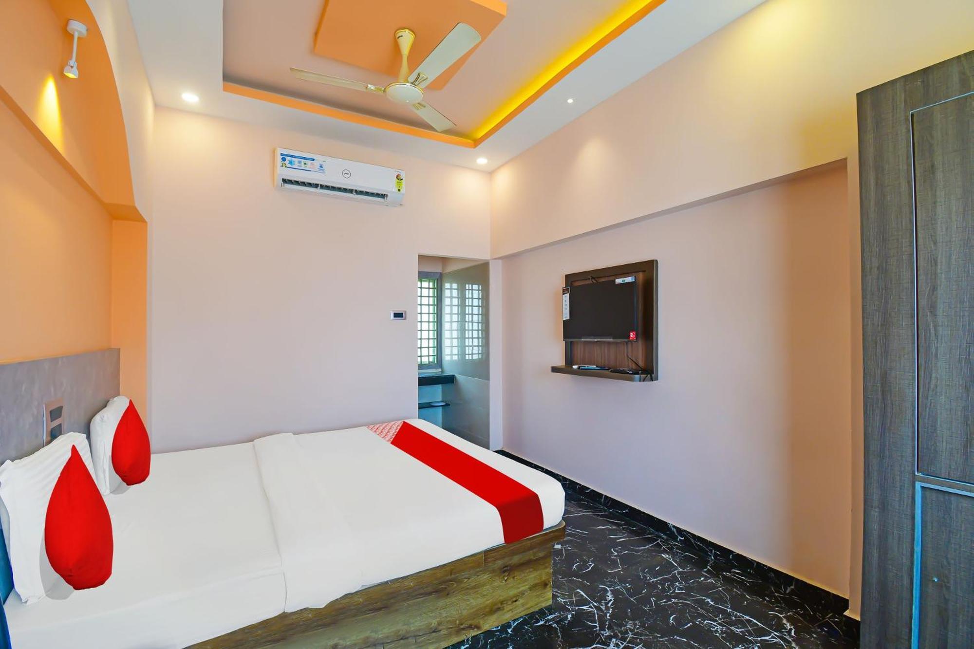 Oyo Flagship Hotel Sea Garden Puri Exterior photo